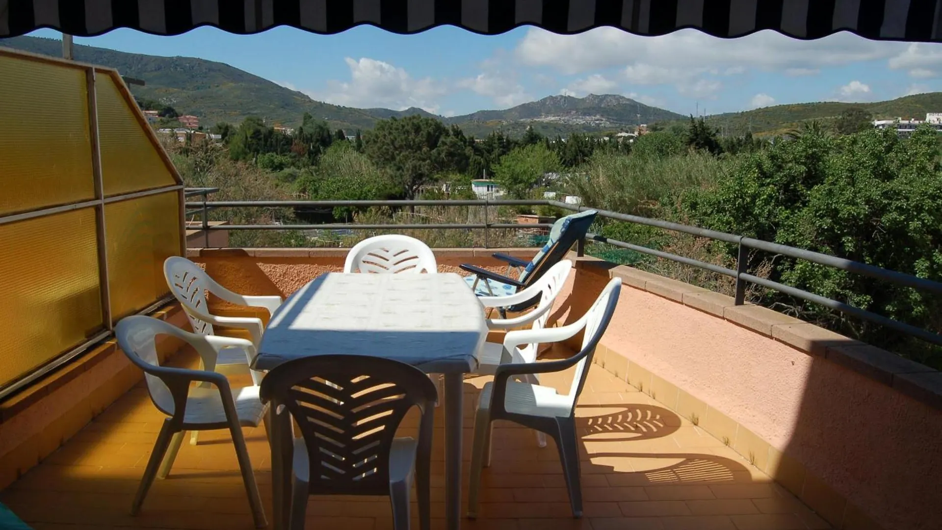 Apartman Voramar - Apartamento Con Amplia Terraza Y Vistas A La Montana. - Es-228-80 Llança Spanyolország